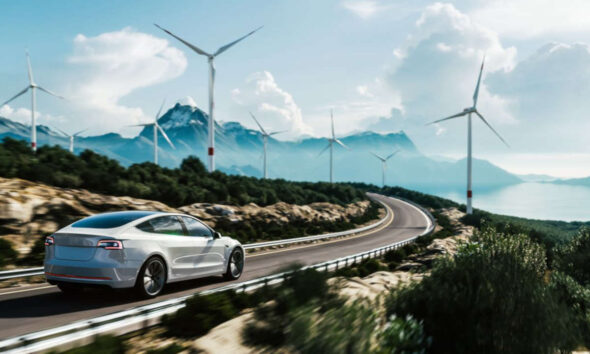 auto elettrica su strada