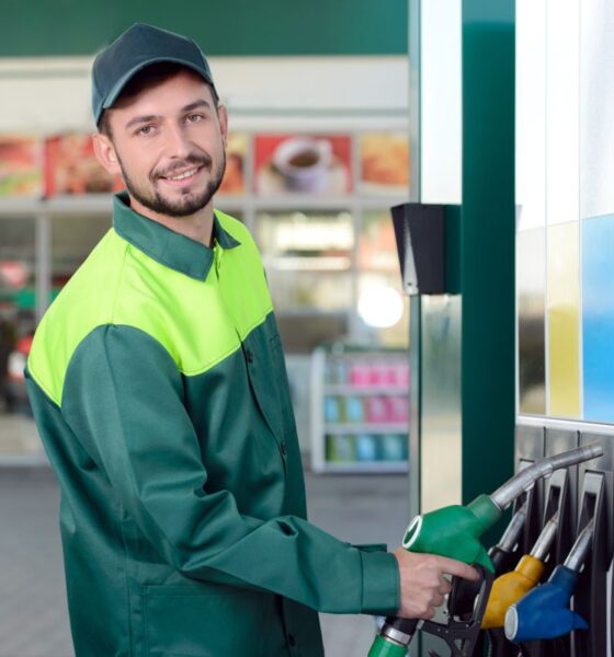 pompa benzina auto benzinaio