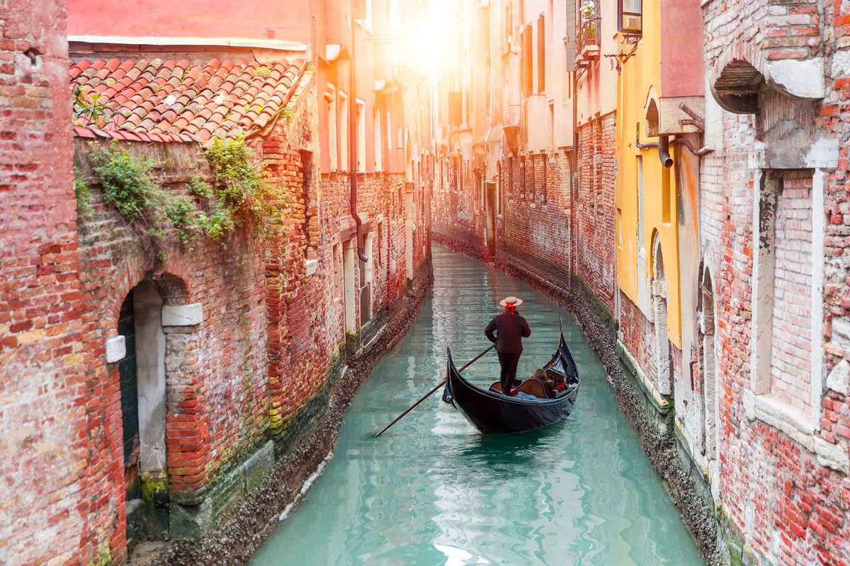 Venezia gondola canale
