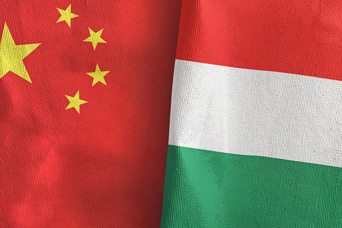 Cina e Ungheria, bandiere