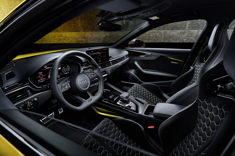 Audi RS 4 Avant edition 25 years, interni