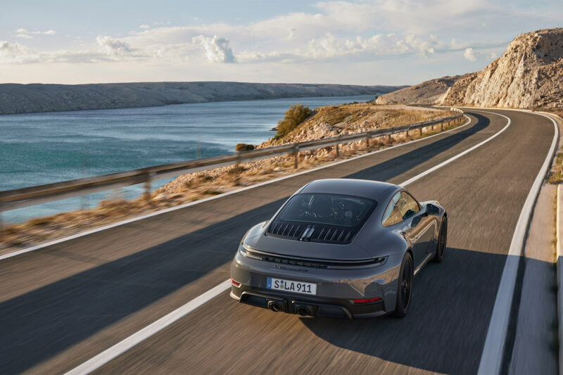 Porsche 911 Carrera GTS