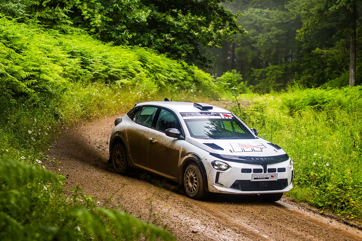 Lancia Ypsilon Rally 4 HF