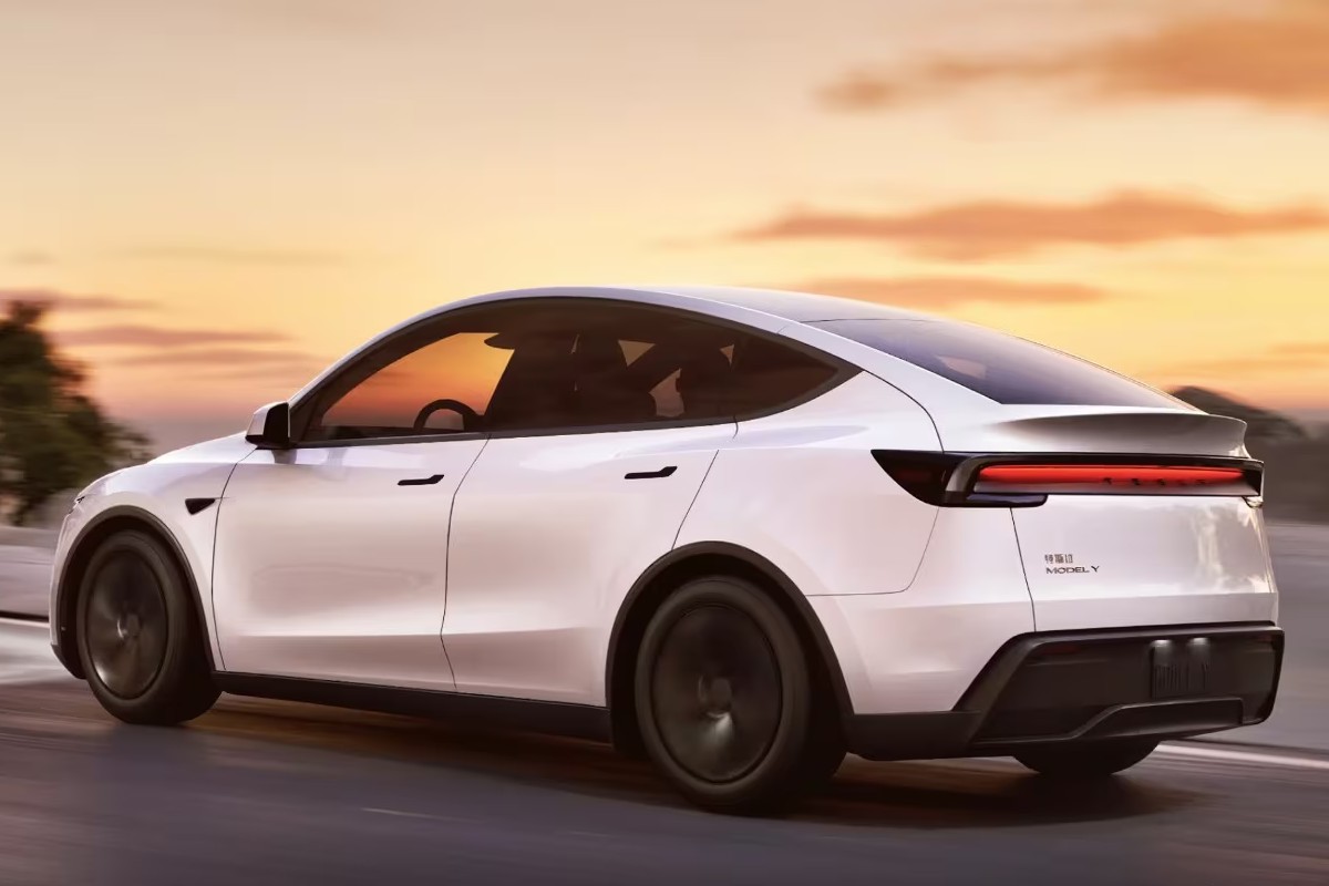 Tesla Model Y, 2025