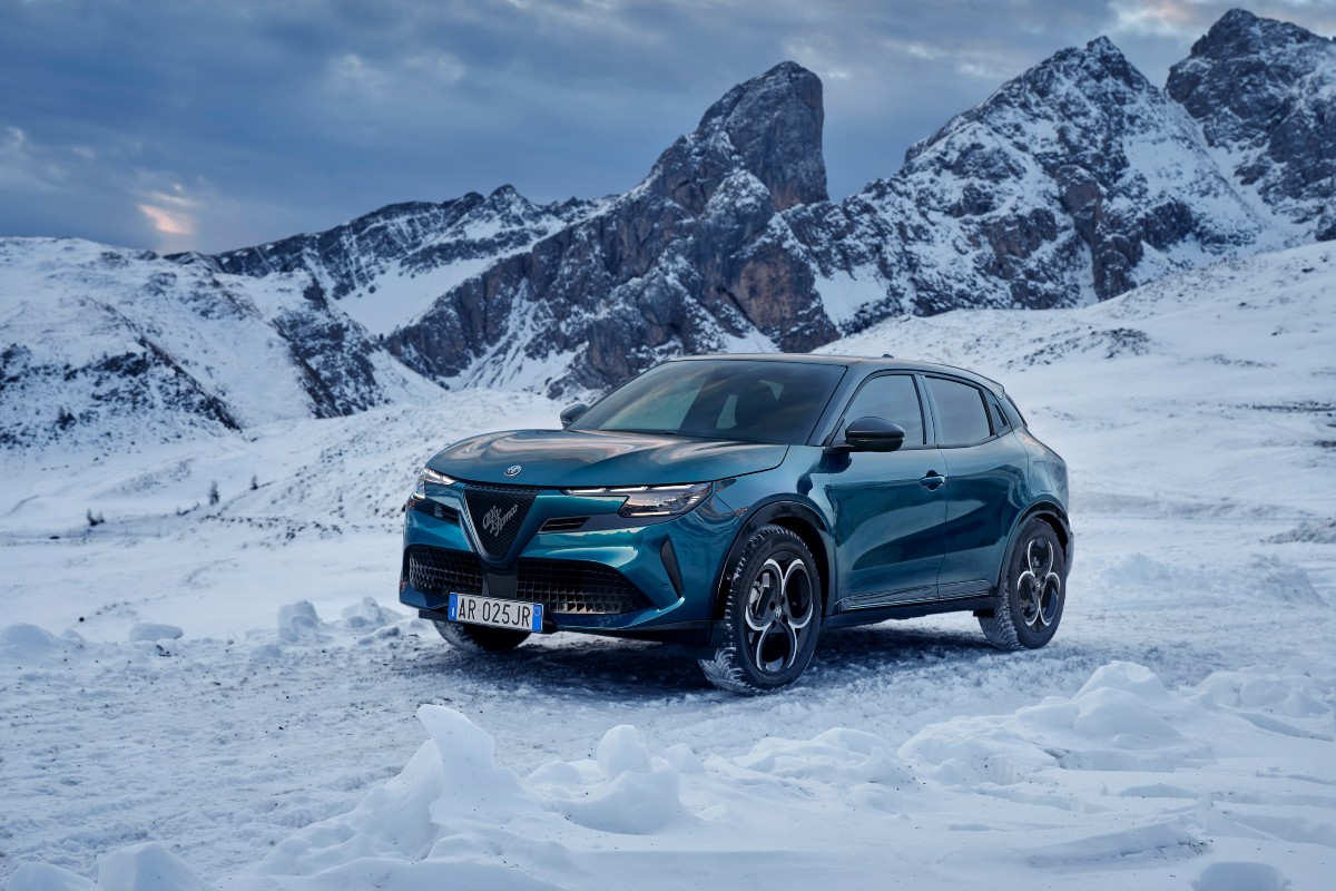 La nuova Alfa Romeo Junior Ibrida Q4, sulla neve