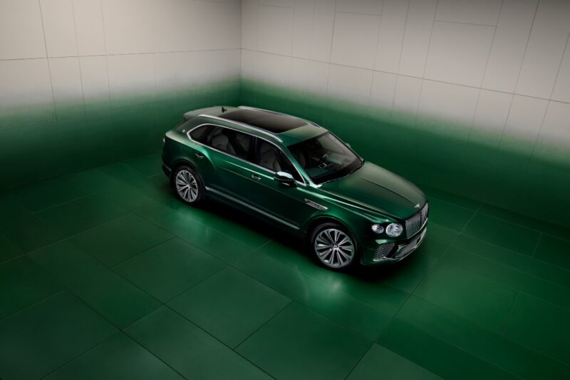 Nuova Bentley Bentayga Atelier Edition, Light Emerald