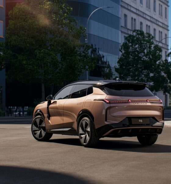Nuova Lynk & Co 08 ibrida plug-in