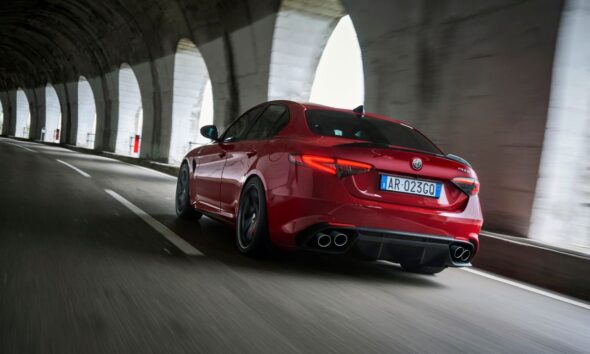 Alfa Romeo Giulia Quadrifoglio, V6 biturbo 520 CV