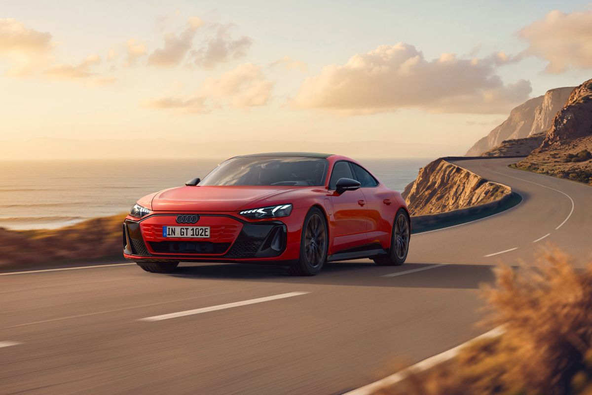 Nuova Audi e-tron GT quattro versione entry level