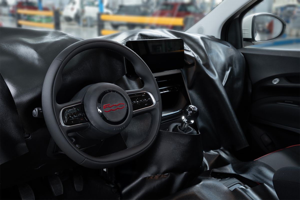 Fiat 500 Hybrid, produzione Mirafiori, interni