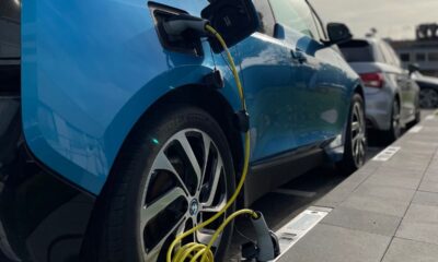 Rheinmetall, ricarica auto elettriche dal marciapiede