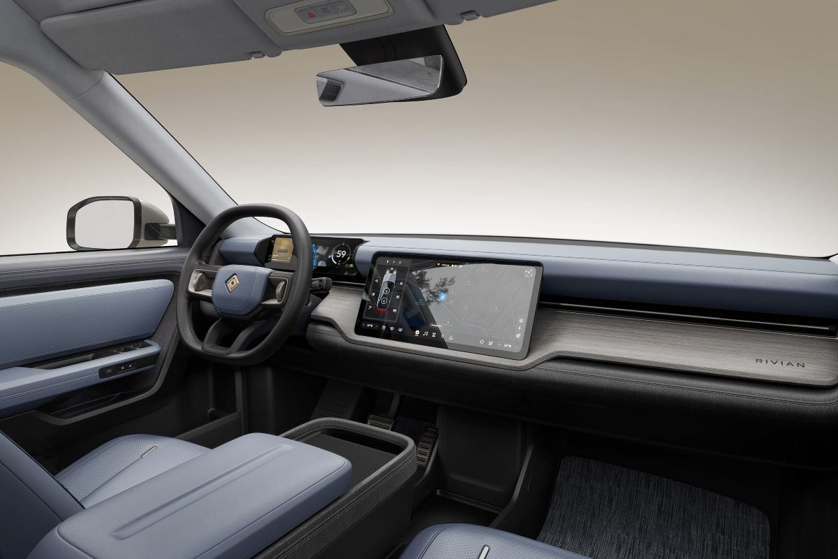 Gli interni della Rivian R2