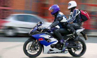 In due sulla moto