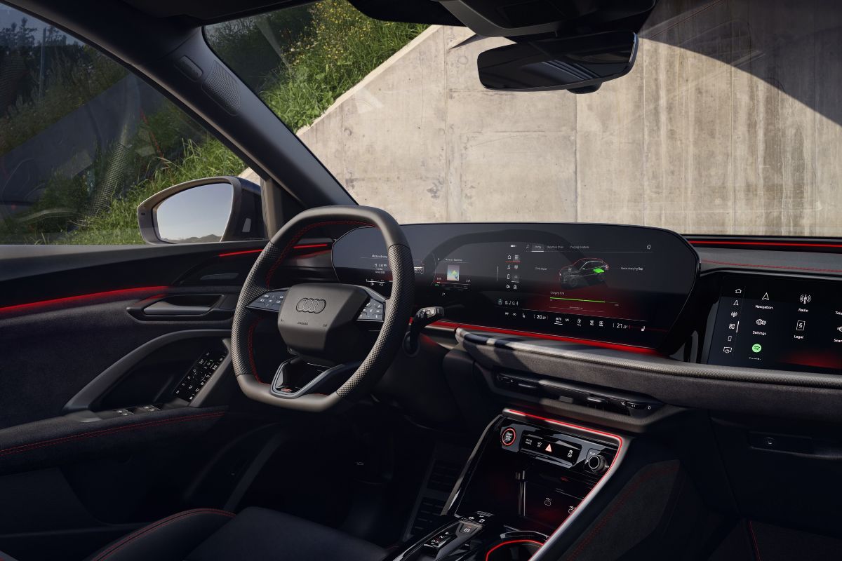 Gli interni della nuova Audi Q5 e-hybrid