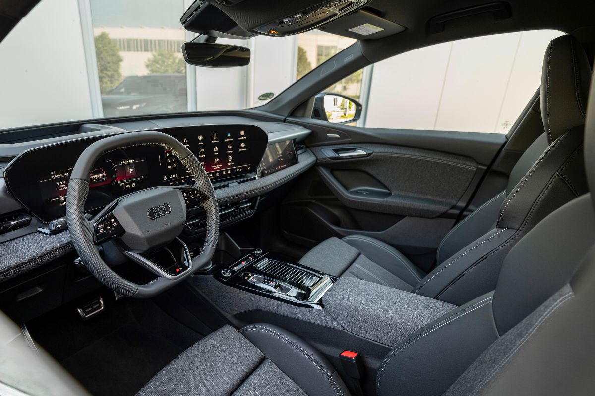 Gli interni della nuova Audi Q6 Sportback e-tron
