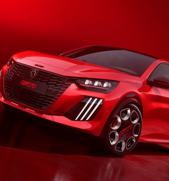 La nuova Peugeot E-208 GTi