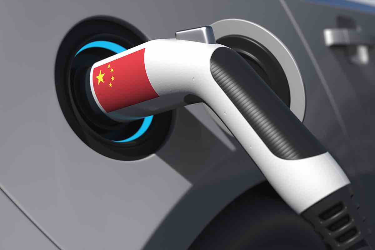 CIna auto elettrica