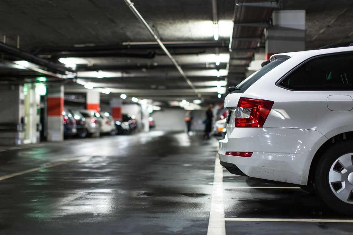 Parcheggio auto oroscopo