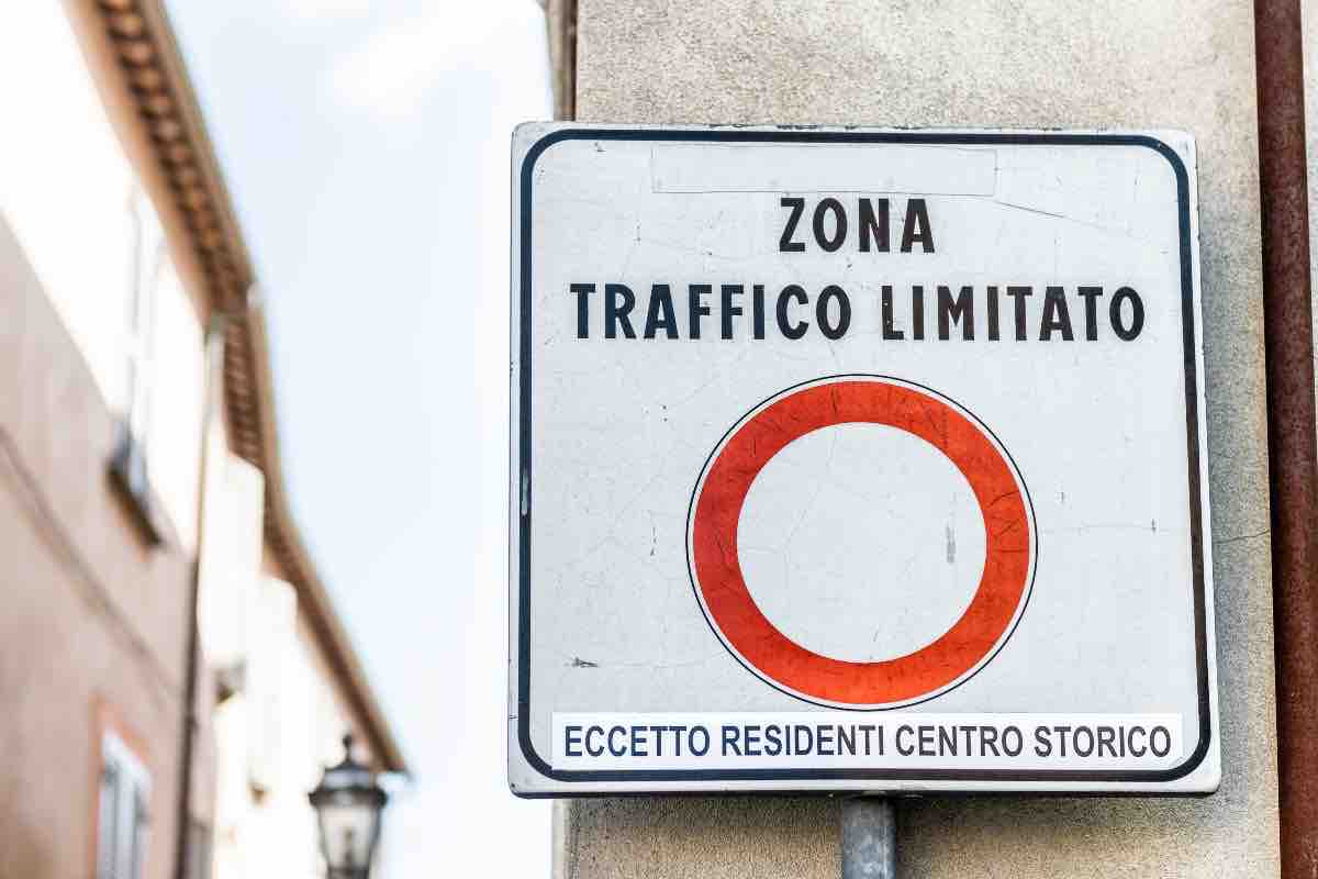Traffico auto addio