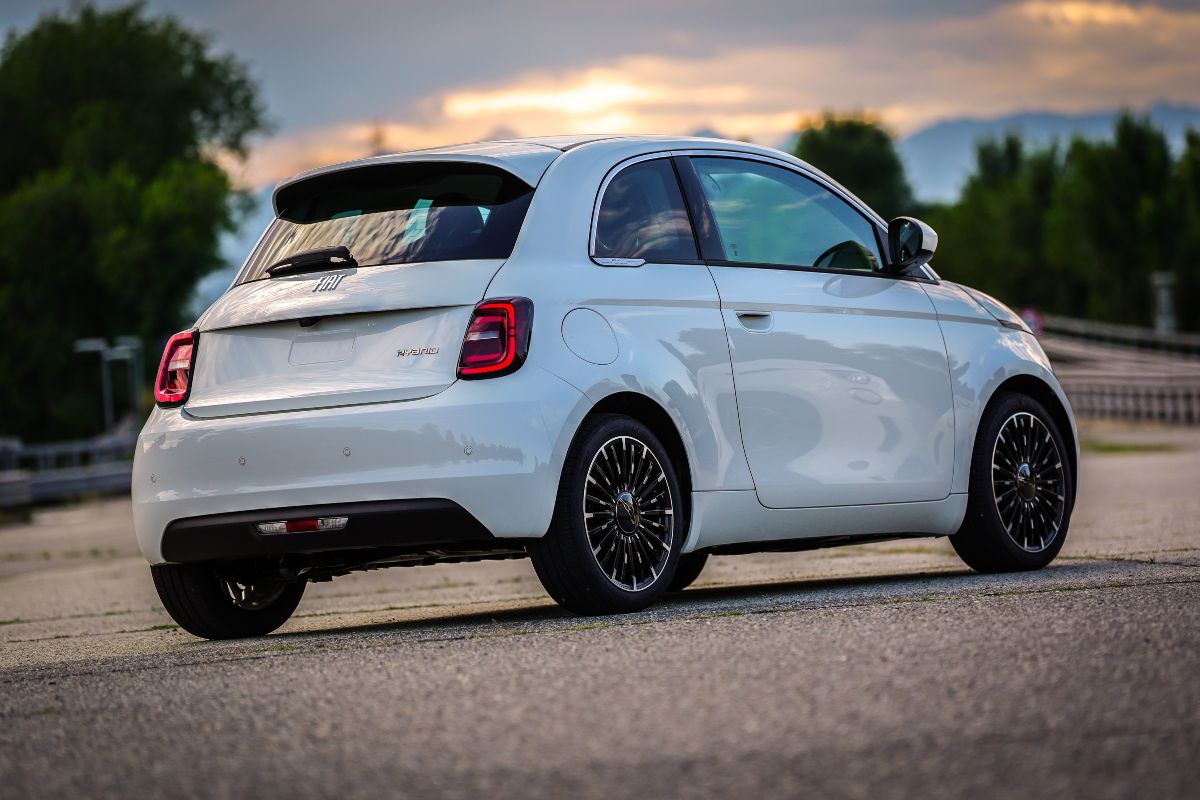 La nuova Fiat 500 Hybrid