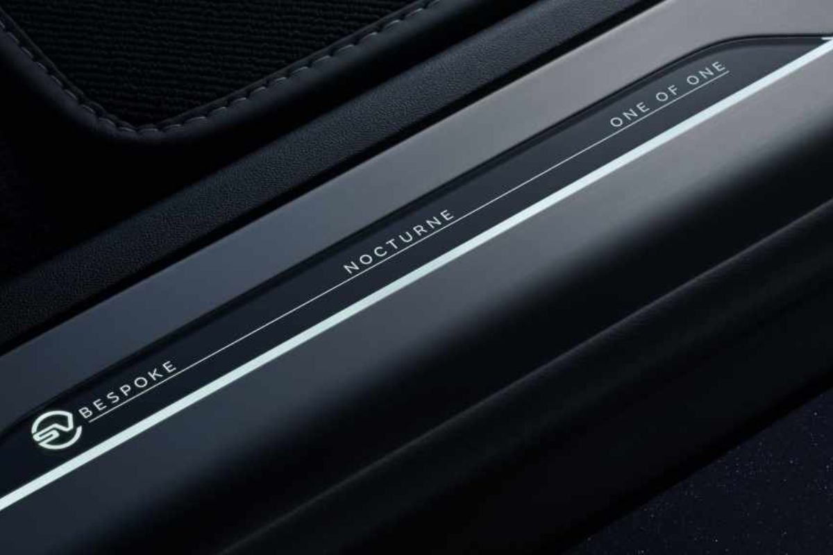 Range Rover Sport, SV Bespoke Nocturne, battitacco