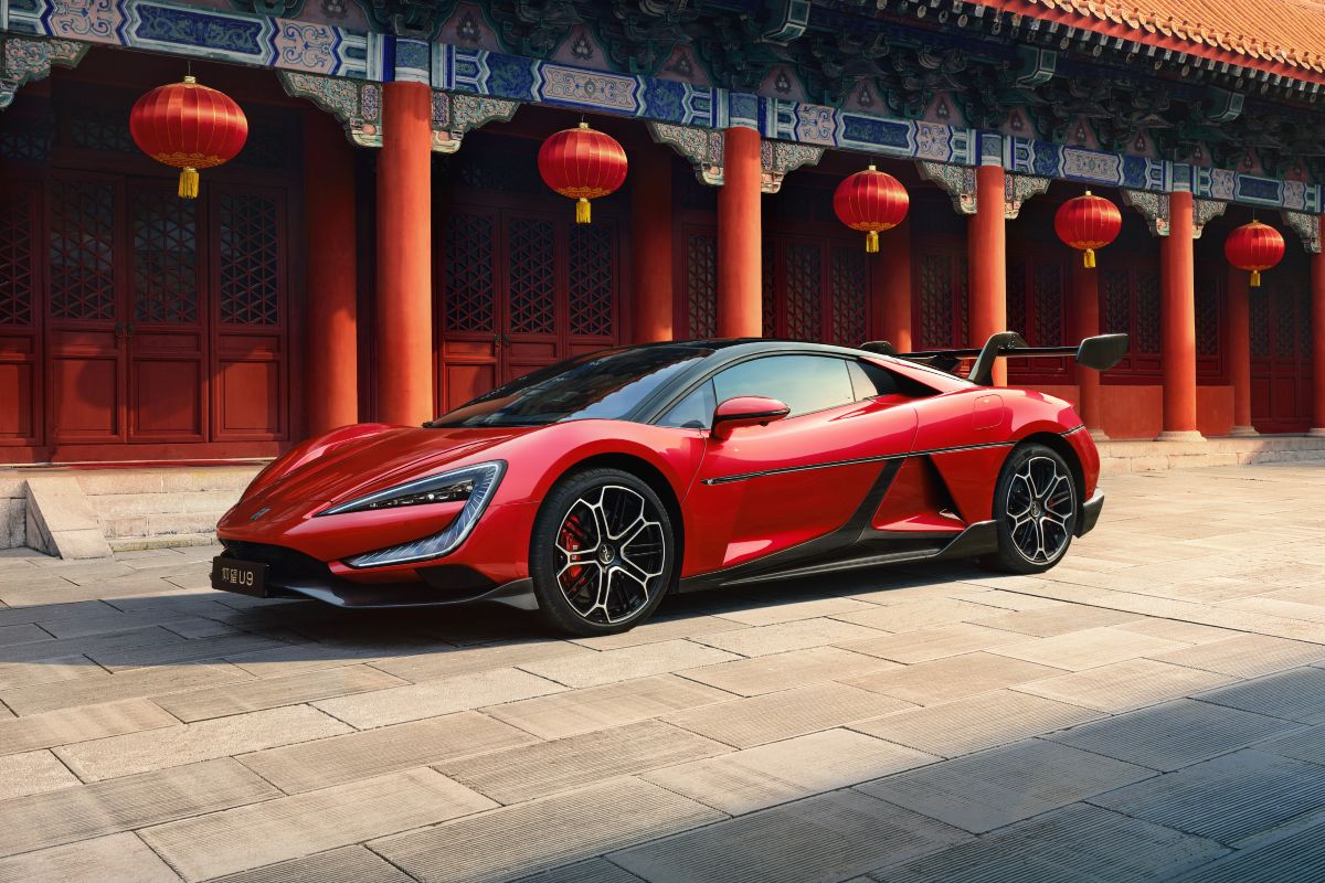 BYD YangWang U9