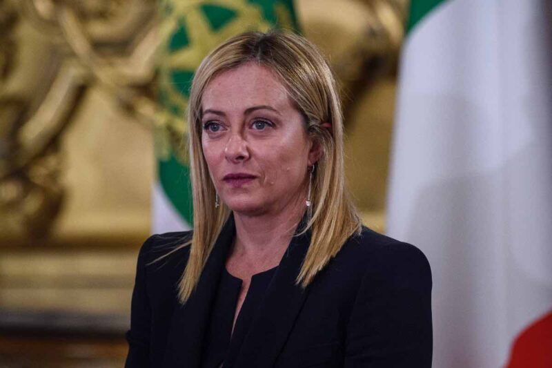 Giorgia Meloni auto