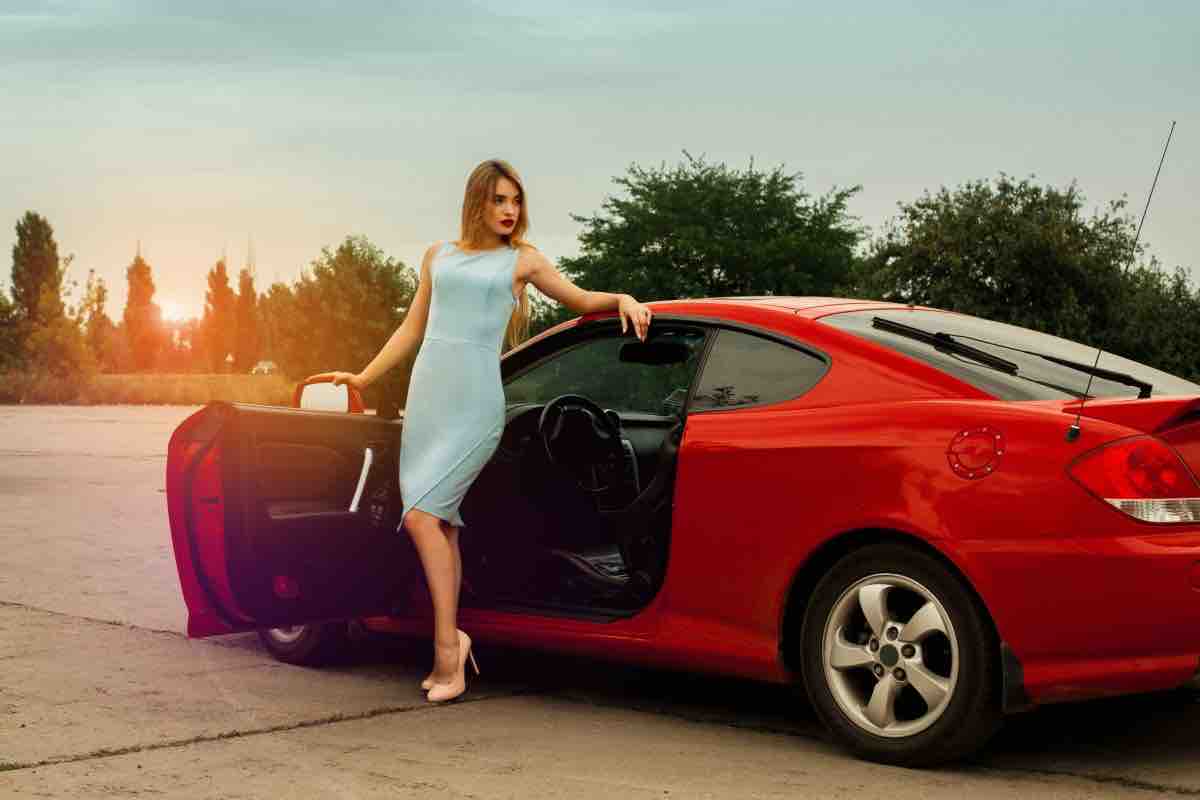 Adulti auto rossa