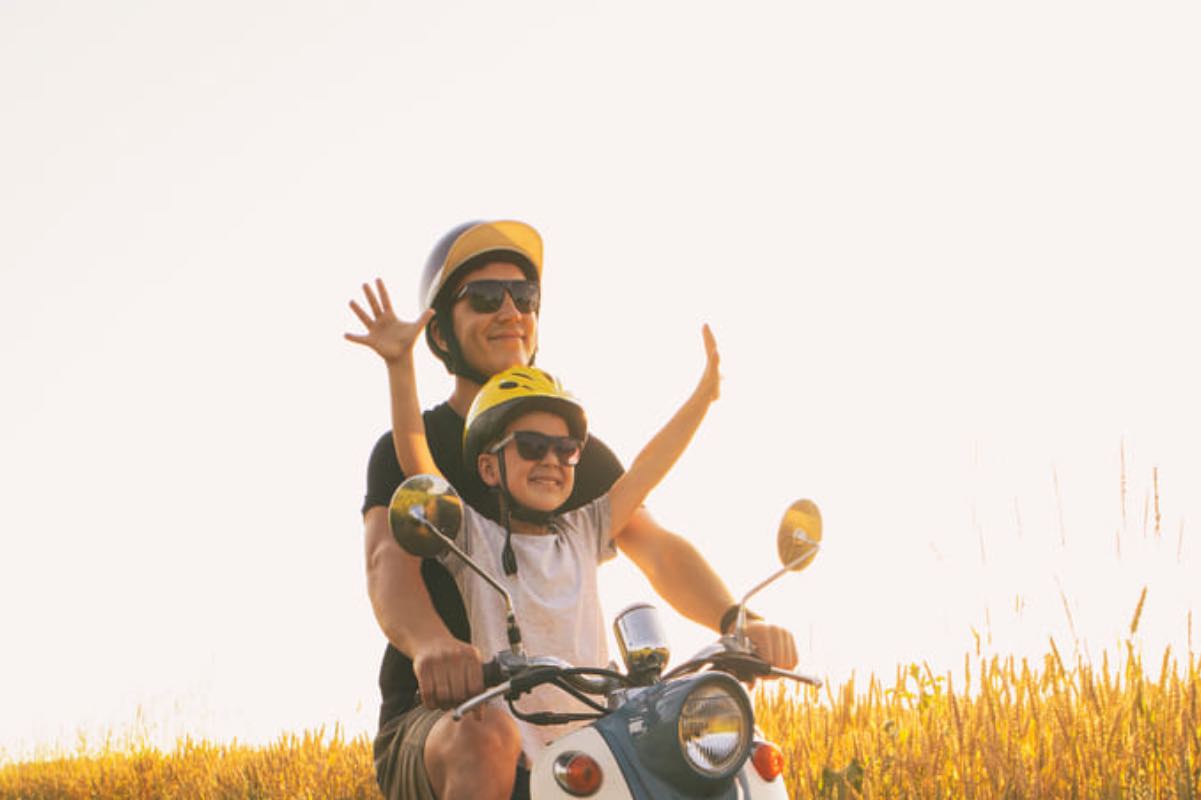 Motorino papà bimbo