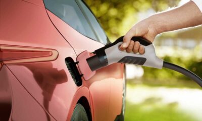 Auto elettrica autostrada rivelazione consumi