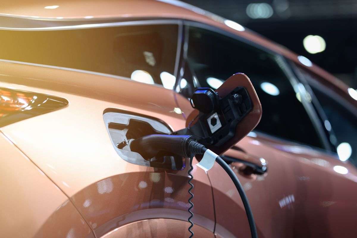 Auto elettrica autostrada rivelazione consumi