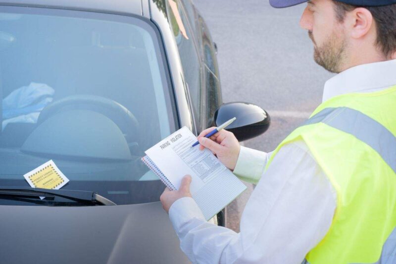 la polizia stradale sta multando chi trasporta questo oggetto