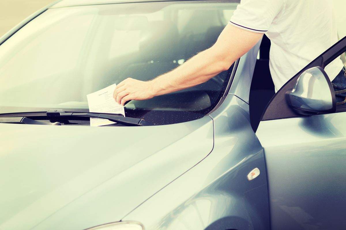 la polizia stradale sta multando chi trasporta questo oggetto