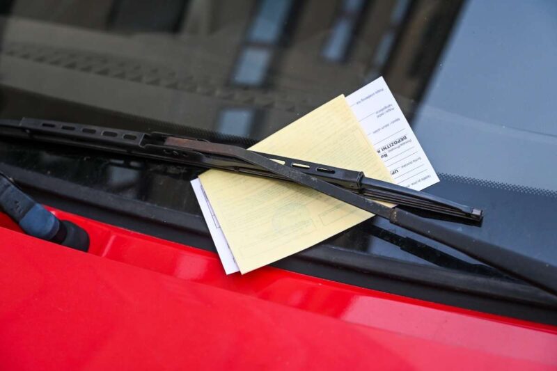 Multa e sequestro auto