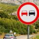 Segnale stradale allarme