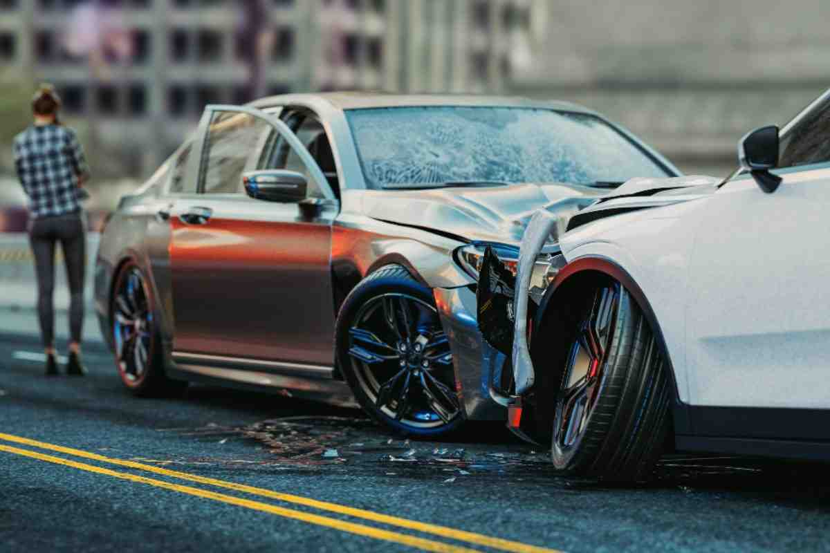 Incidente auto tamponamento