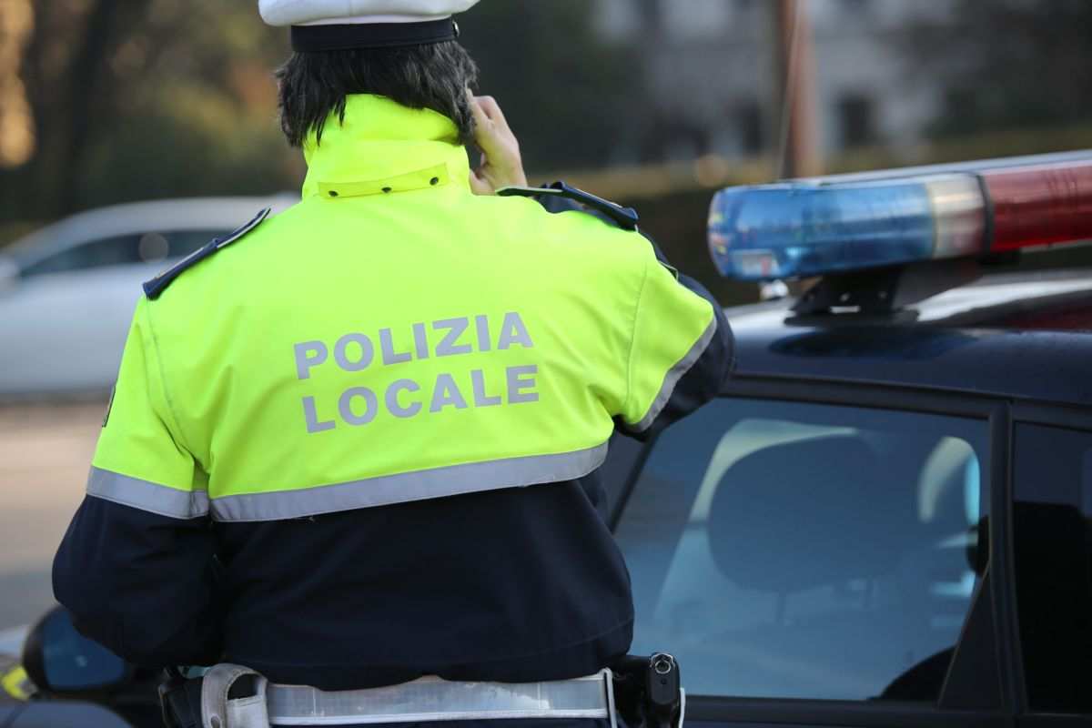 Polizia obbligo
