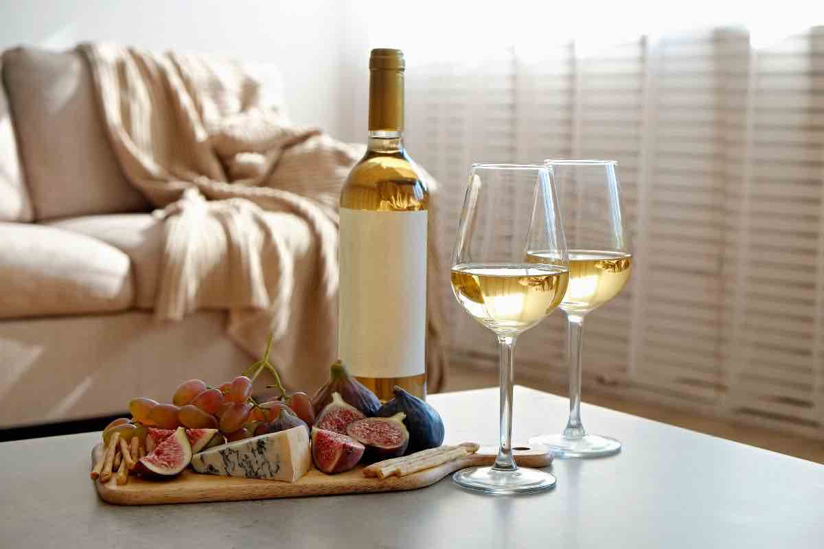 Vino aperitivo bianco