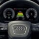 Dettaglio volante, logo Audi
