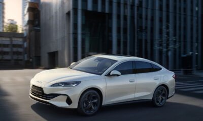 La nuova super ibrida BYD Seal 6 DM-i