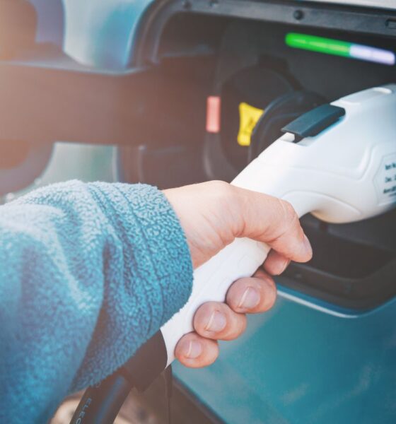 Auto elettrica, ricarica plug-in