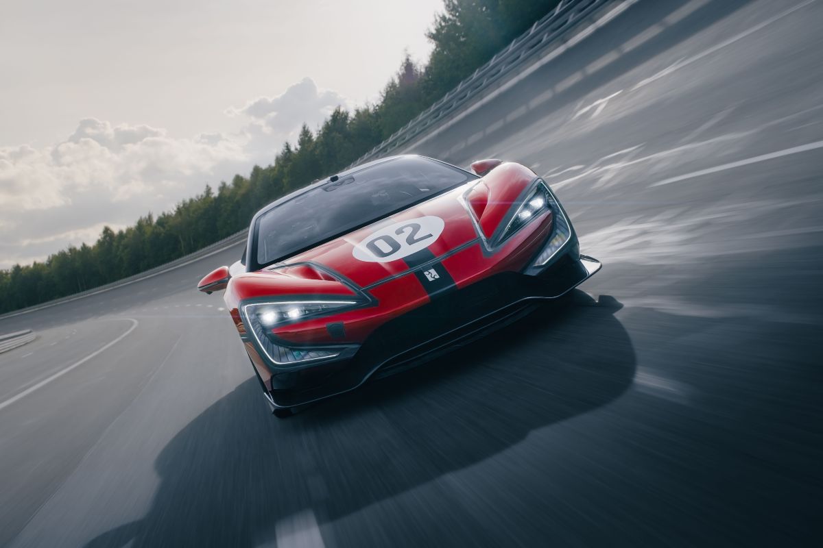 La nuova Yangwang U9 Xtreme in pista
