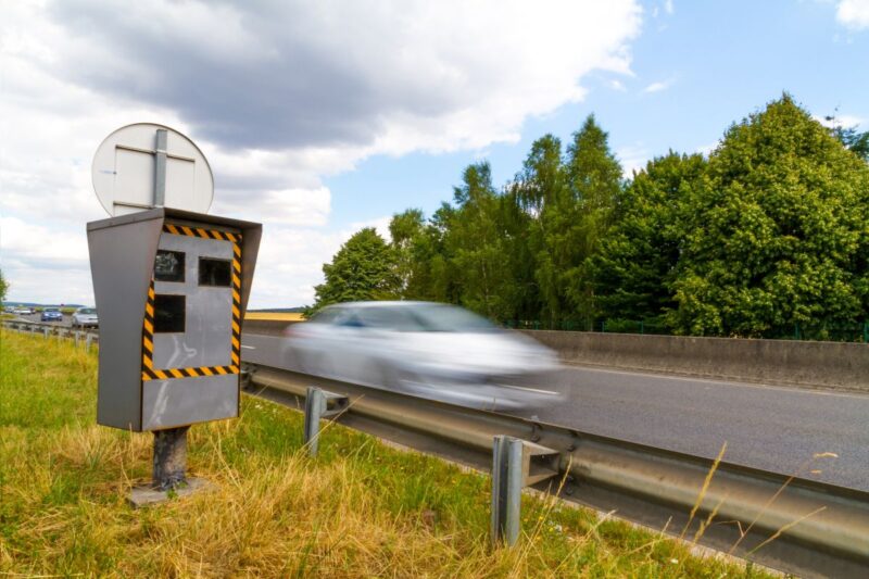 Autovelox fisso per il controllo elettronico della velocità