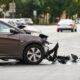 Automobile incidentata in mezzo alla strada
