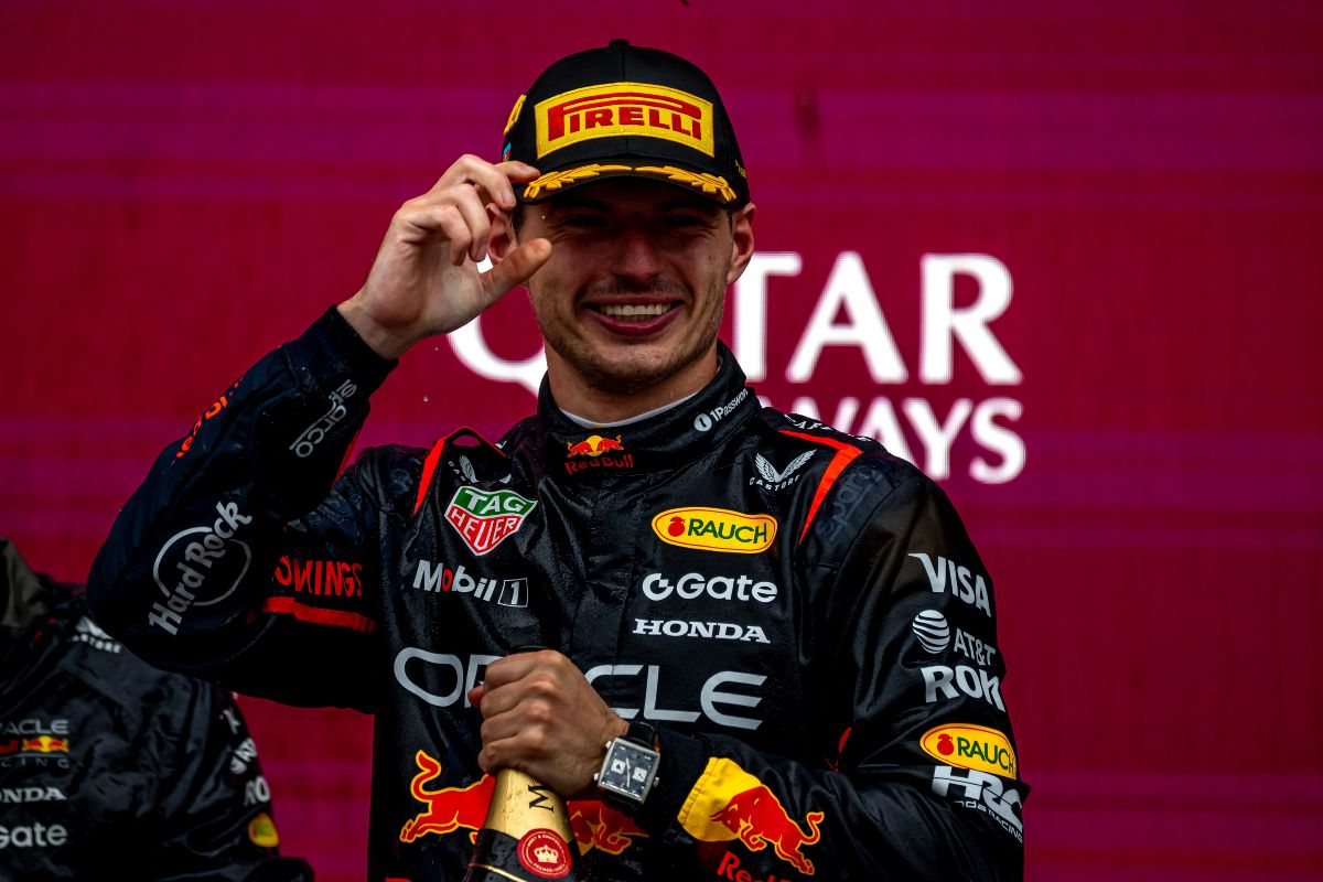 Max Verstappen, festeggia sul podio