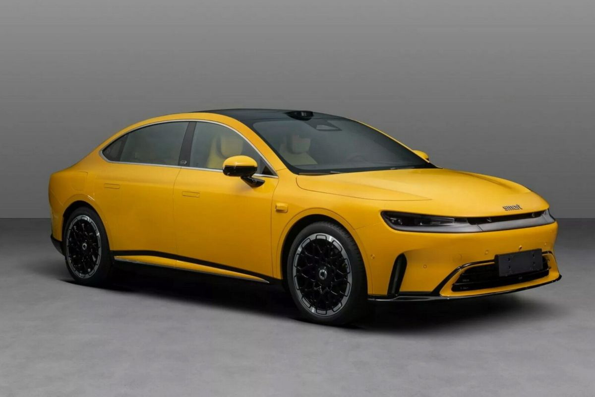 Smart #6, la nuova berlina ibrida