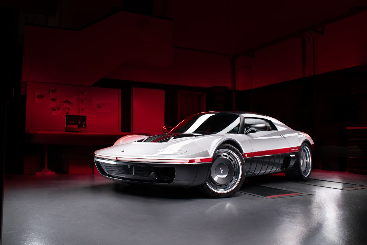Bertone Runabout, sportiva neo-retro con 469 CV su telaio Lotus Exige