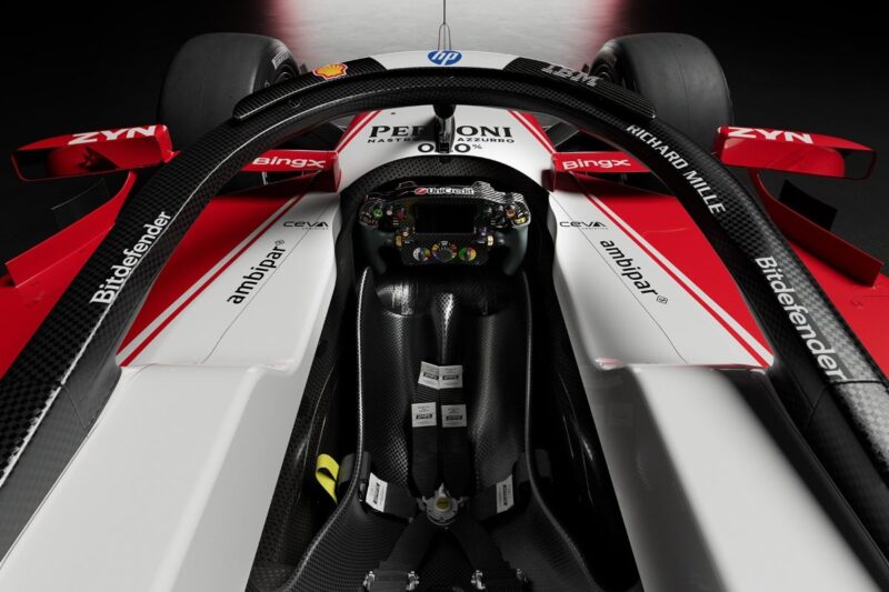 Vista degli interni della Ferrari SF-26