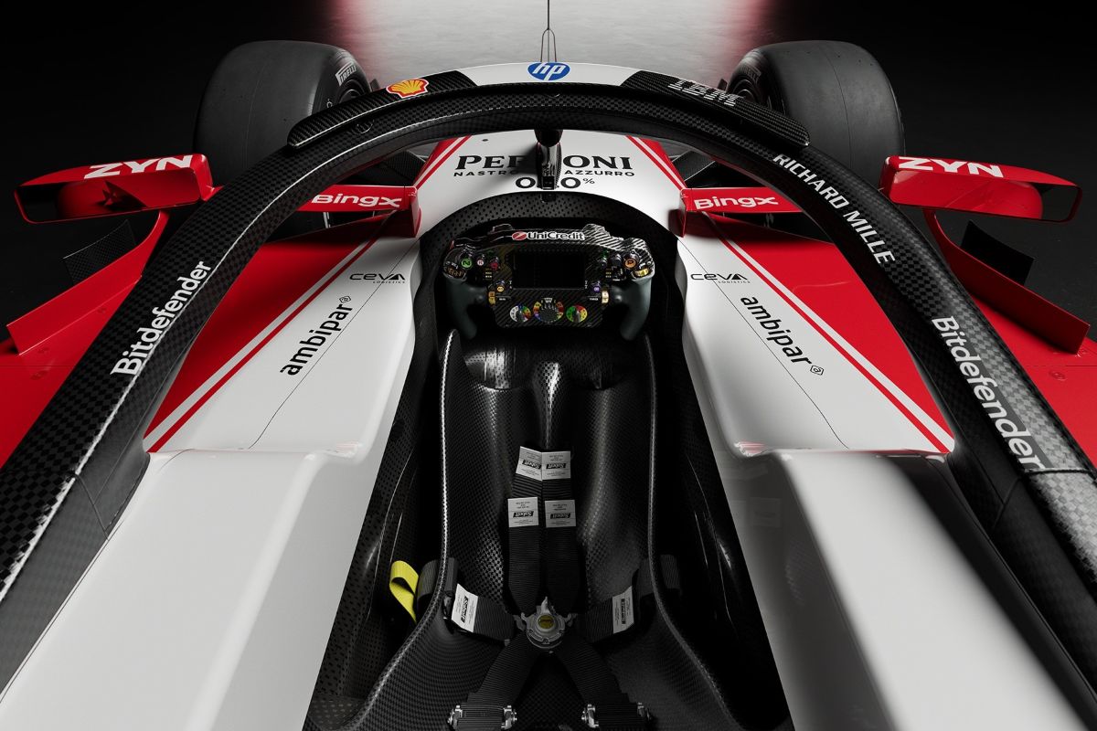 Vista degli interni della Ferrari SF-26