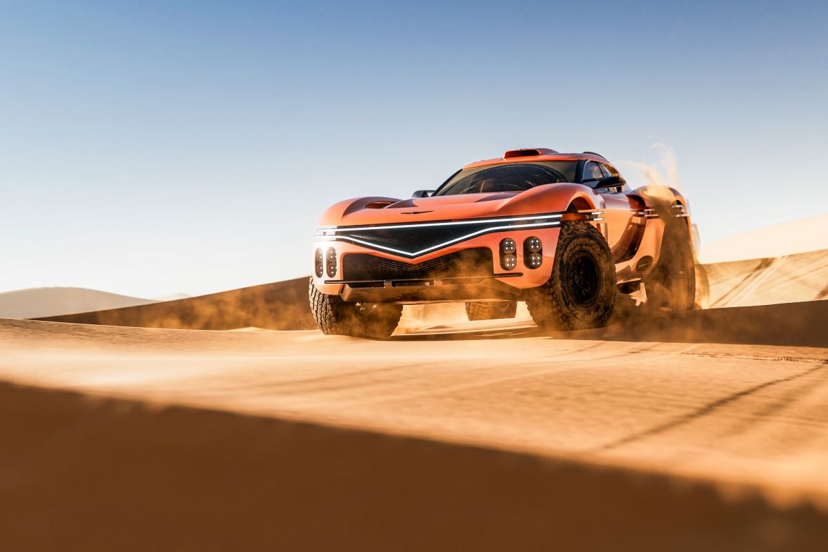 Genesis X Skorpio Concept tra le dune del deserto